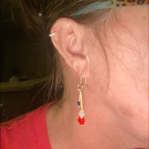Red, white & blue earrings just in time for July 4 - Picture 4 of 9